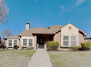 8713 Wood Glen Dr, Rowlett, TX 75088