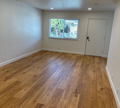 2nd image of 3830 Barker Dr APT 4