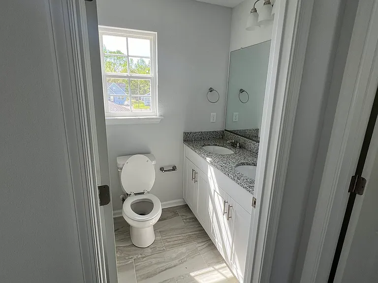 606 Mason Ave — Photo 36