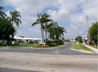 2081 SW 12th Ave, Boynton Beach, FL 33426