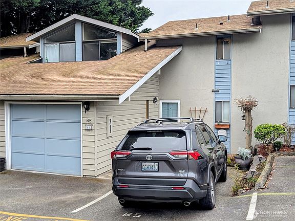 2nd image of 19205 40th Avenue W #B5