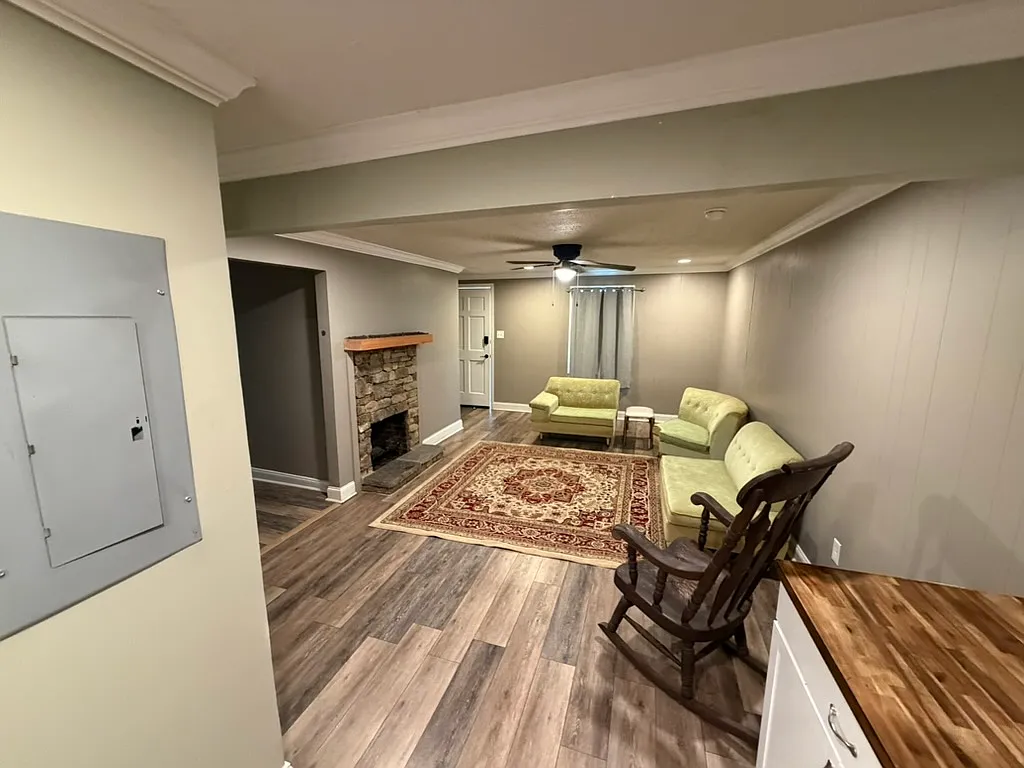 3 bed, 1180 sqft, $1,500 — Photo 4