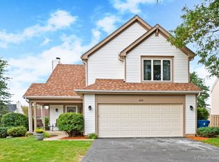 498 Harvard Ln, Bartlett, IL 60103