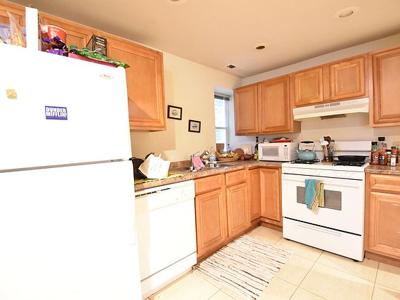 5th image of 3443 N Western Ave #G