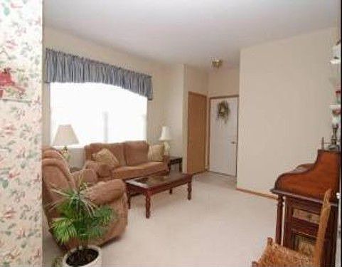 3rd image of 12765 Kishwaukee Ln