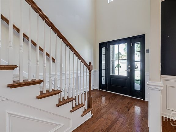 3rd image of 411 Plantation Place