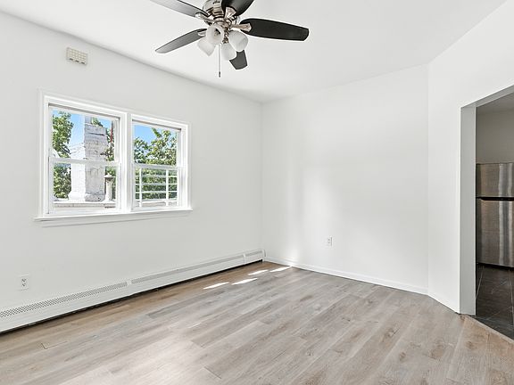 3rd image of 195-197 Sylvan Ave #3