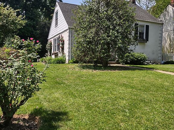3rd image of 8618 Wissahickon Ave
