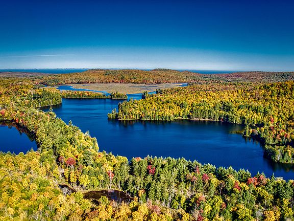 2nd image of 61 Twin Ponds Preserve
