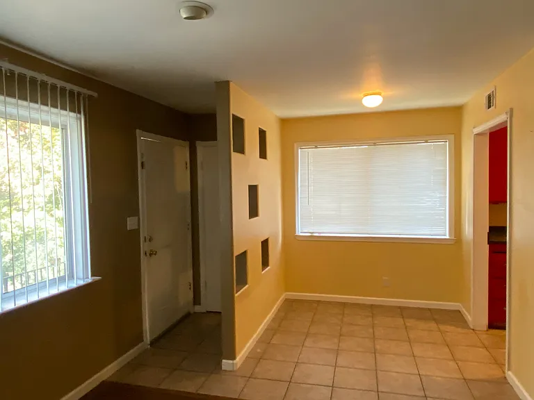 2032 Benita Dr #4 — Photo 6