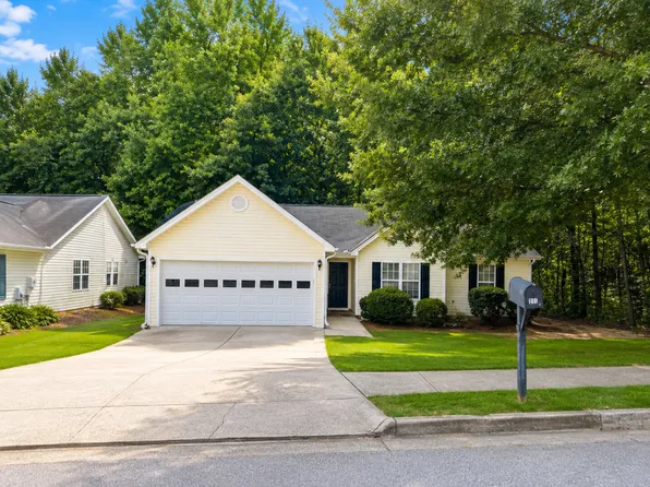 915 Amelia Grove Ln, Lawrenceville, GA 30045