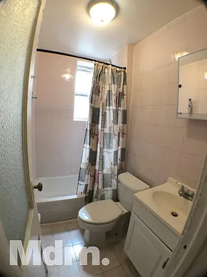 Rented by Mdrn Residential | media 16