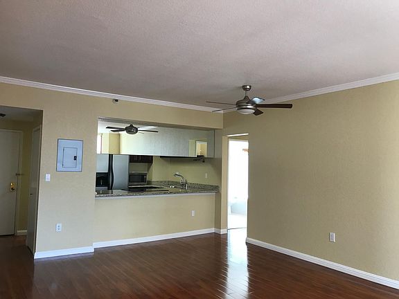 4th image of 201 Harrison St APT 826