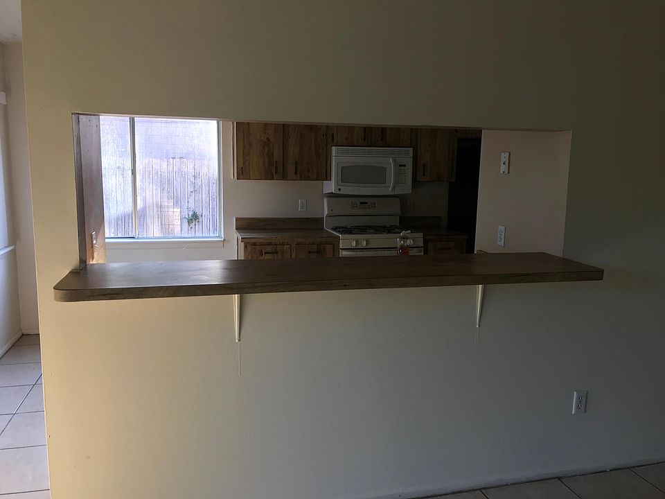 1st image of 1830 Deanna Dr