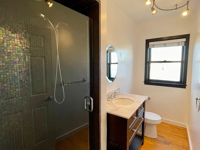 403 29th St #5 — Photo 12