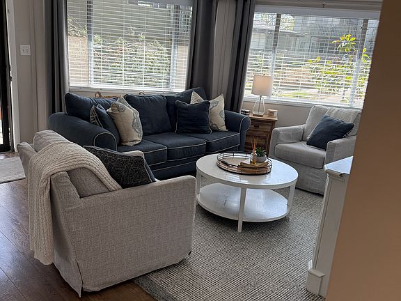 4th image of 547 Hathorn Rd