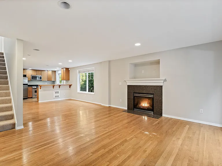 11710C Greenwood Ave N — Photo 20