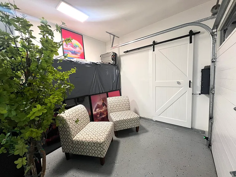 152 N 34th St #1 — Photo 2