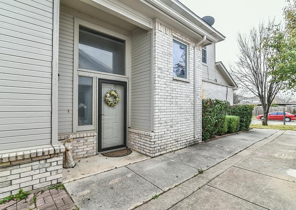 1st image of 1011 Enfilar Ln
