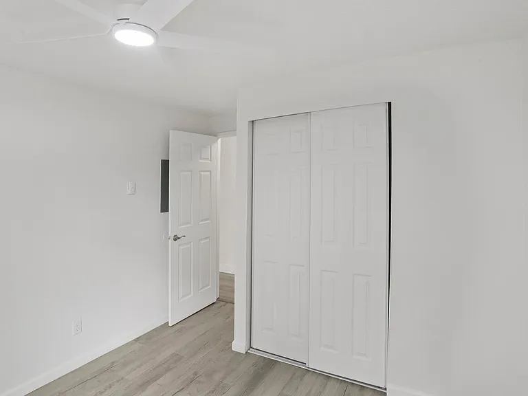 Images Highland Apartments — Photo 11