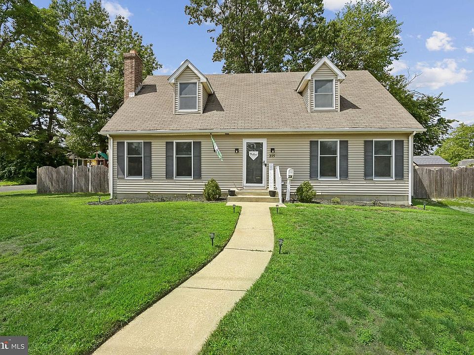 1st image of 215 McClellan Ave