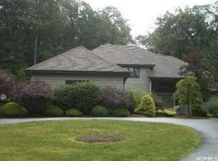 8350 Tewksbury Ln, Painesville, OH 44077