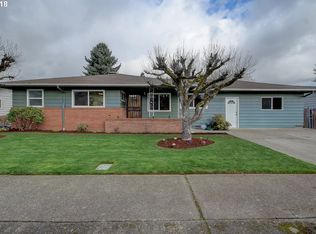 13613 NE Fremont St, Portland, OR 97230