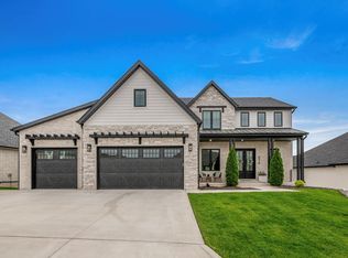 876 E Ailesbury Rd, Nixa, MO 65714