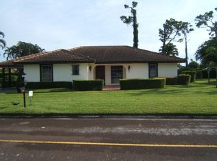 441 Pine Villa Dr, Atlantis, FL 33462