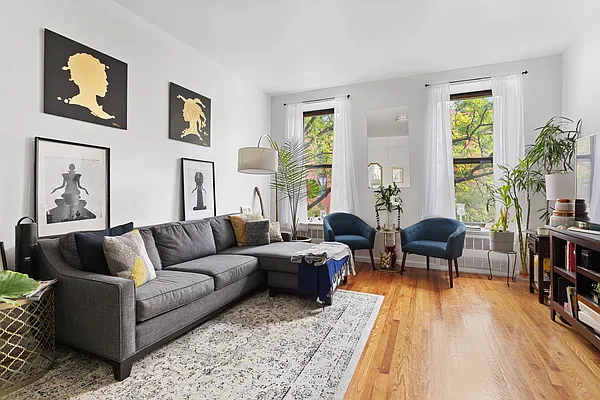 Rented by Cooper & Cooper Real Estate | media 7