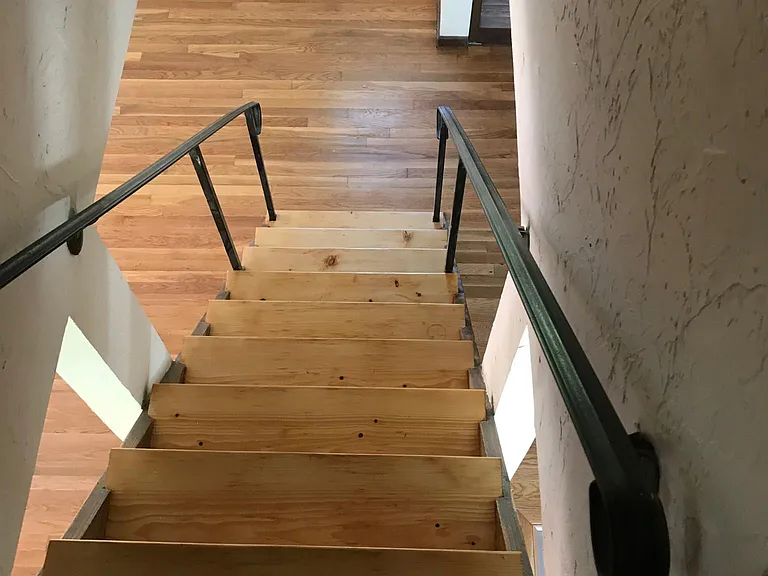 11 Watson St #WHOLE HOUSE — Photo 9