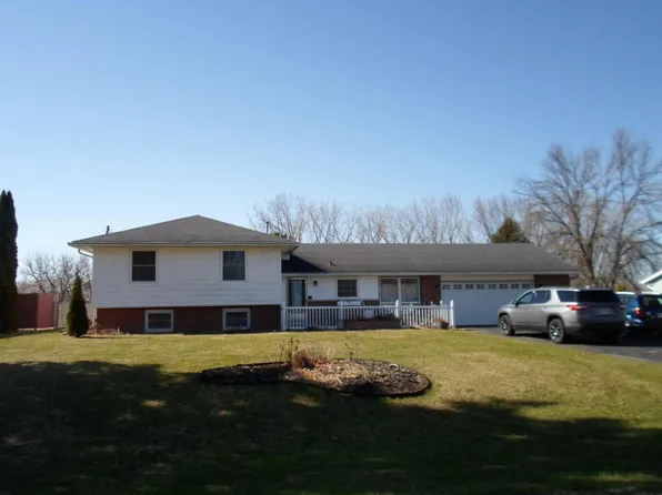 W8889 Gossfeld Lane, Beaver Dam, WI 53916