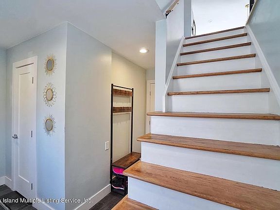 4th image of 1574 Drumgoole Rd E #1
