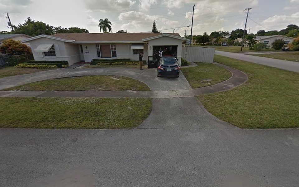 1st image of 1730 NW 27th Ter