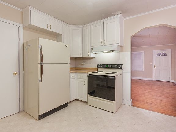 2nd image of 441 W 87th Ter