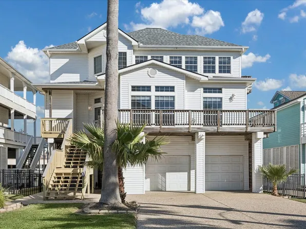 918 Long Reach Dr, Tiki Island, TX 77554