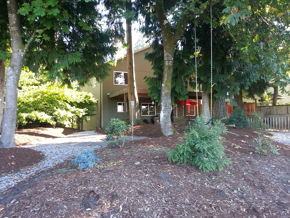 2nd image of 8424 NE 16th St