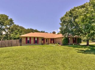 206 Pin Oak Dr, Mountain City, TX 78610