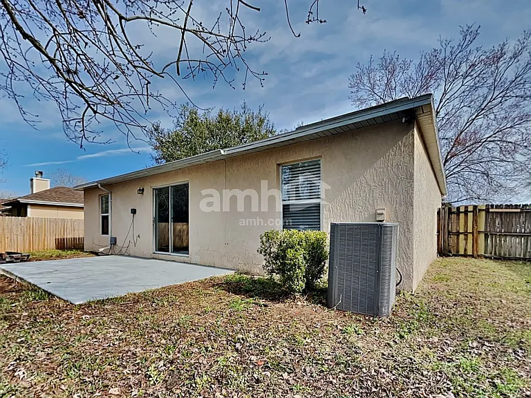 3460 Wentworth Cir W — Photo 19