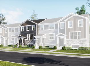 319 Settlers Pl, West Dundee, IL