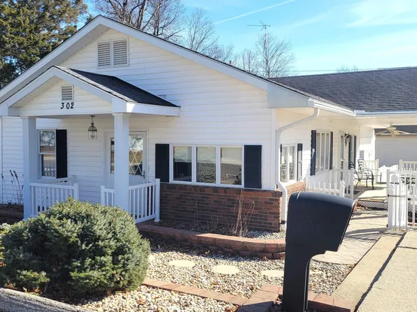 302 15th St, Winona Lake, IN 46590