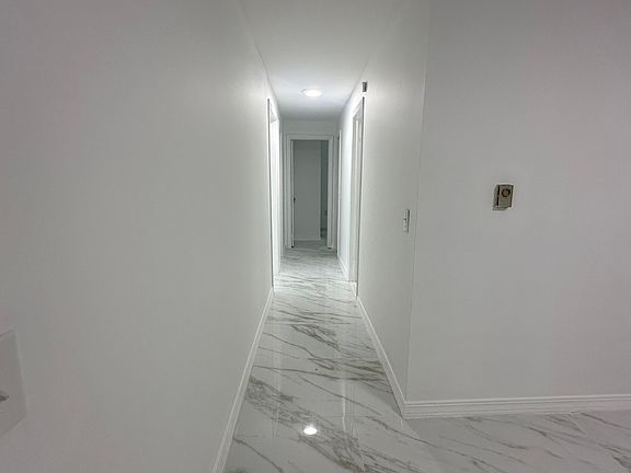 3rd image of 211 Kent Rd APT D