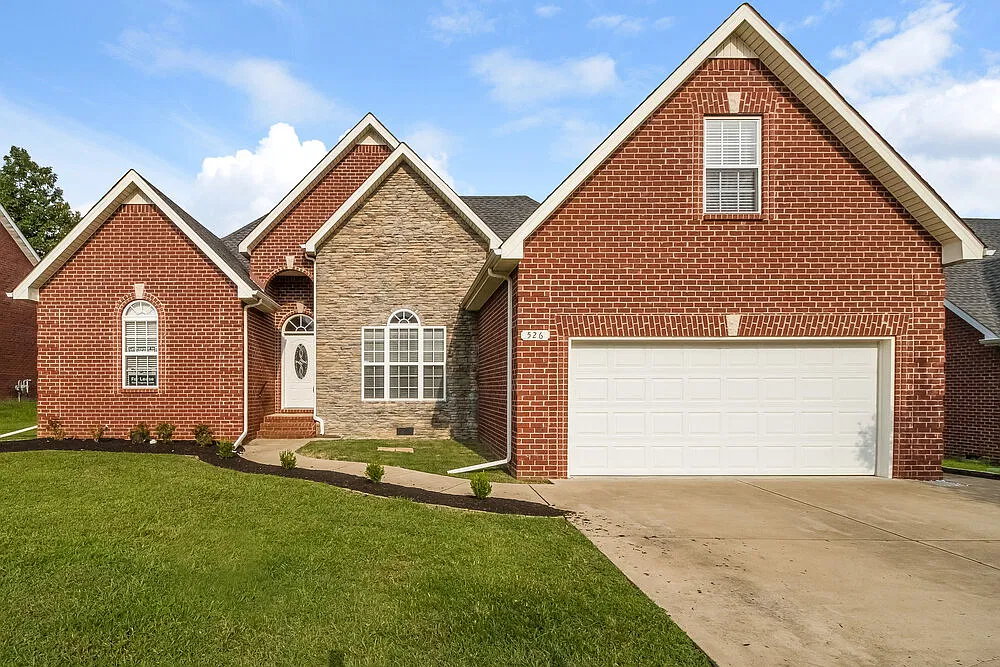 4 bed, 2.0 bath, 2021 sqft, $2,440 — Photo 1
