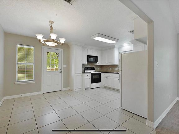 5th image of 910 Vista Del Lago Dr