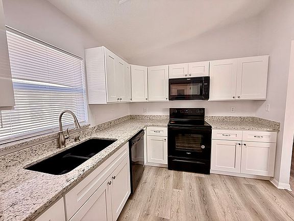 4th image of 5210 Rogers Ave