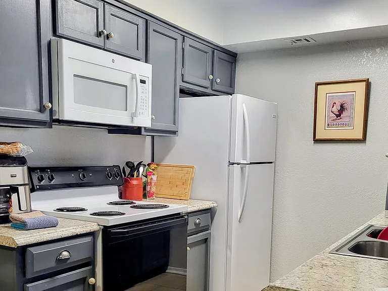 11419 Springhollow Rd — Photo 9