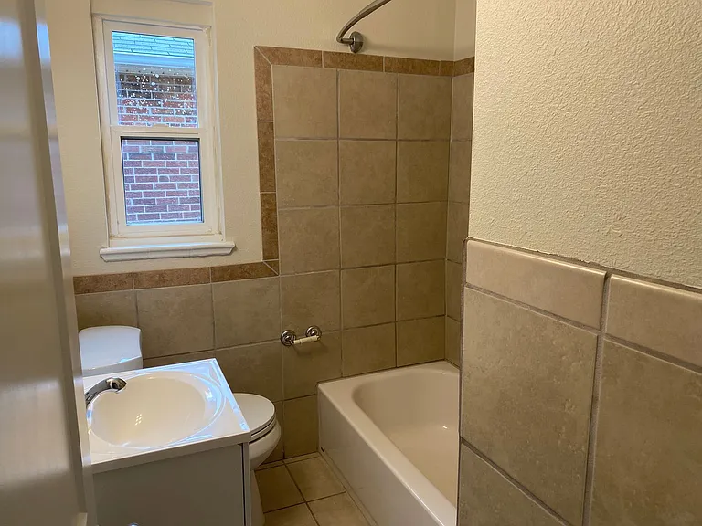 2541 Oneida St — Photo 19