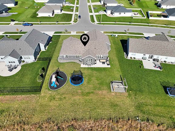 3rd image of 1612 Marie Ln