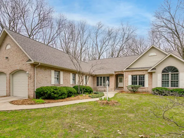 5063 Colony Woods Dr, Kalamazoo, MI 49009