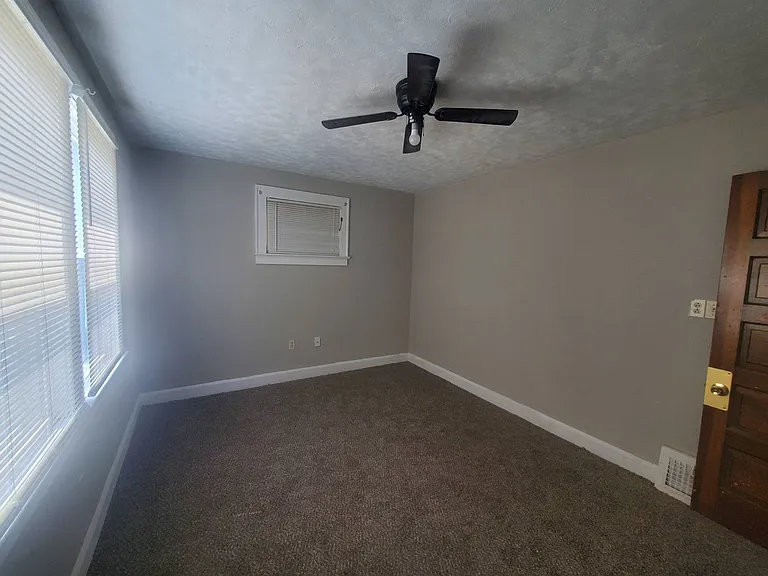 7816 Maryland Ave — Photo 11